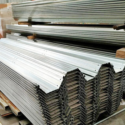 PE Film Greenhouse Metal Frame Parts Multi Span Greenhouse Rain Gutters With Lock Channel